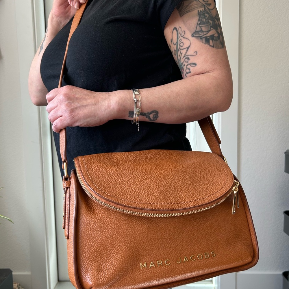 Marc Jacobs Tan Leather Crossbody Bag Smoked Almond